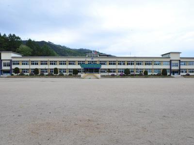 봉양초등학교 썸네일 이미지
