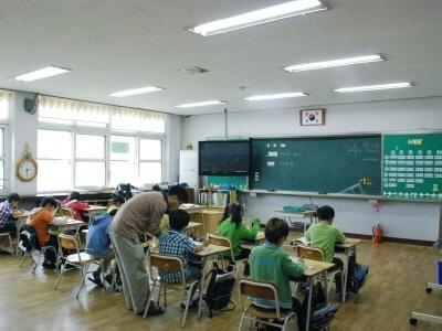 금성초등학교 수업 썸네일 이미지