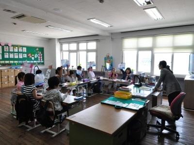 입석초등학교 교실 썸네일 이미지