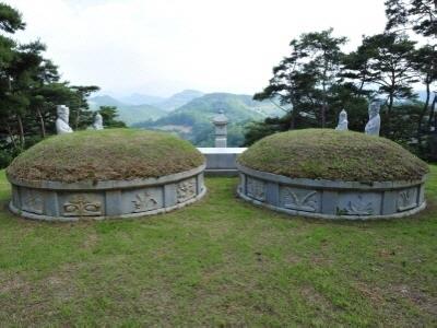 청풍 김씨 시조 묘소 뒷면 썸네일 이미지