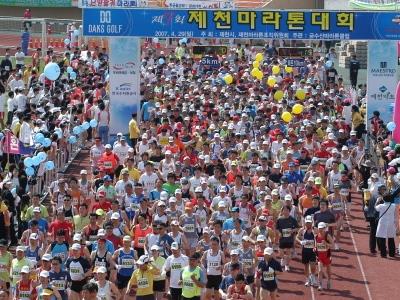 제7회 제천 마라톤 대회 출발 썸네일 이미지