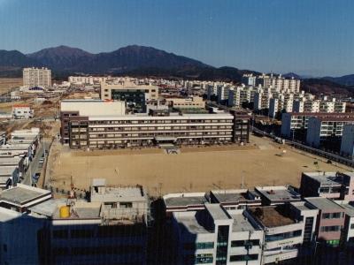 제천중앙초등학교 전경[1990년대] 썸네일 이미지