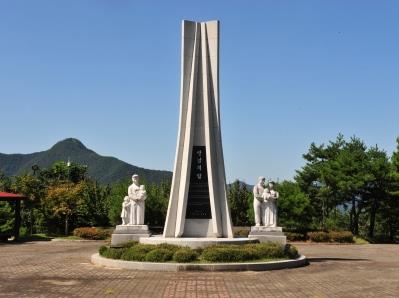 청풍랜드 만남의 탑 썸네일 이미지